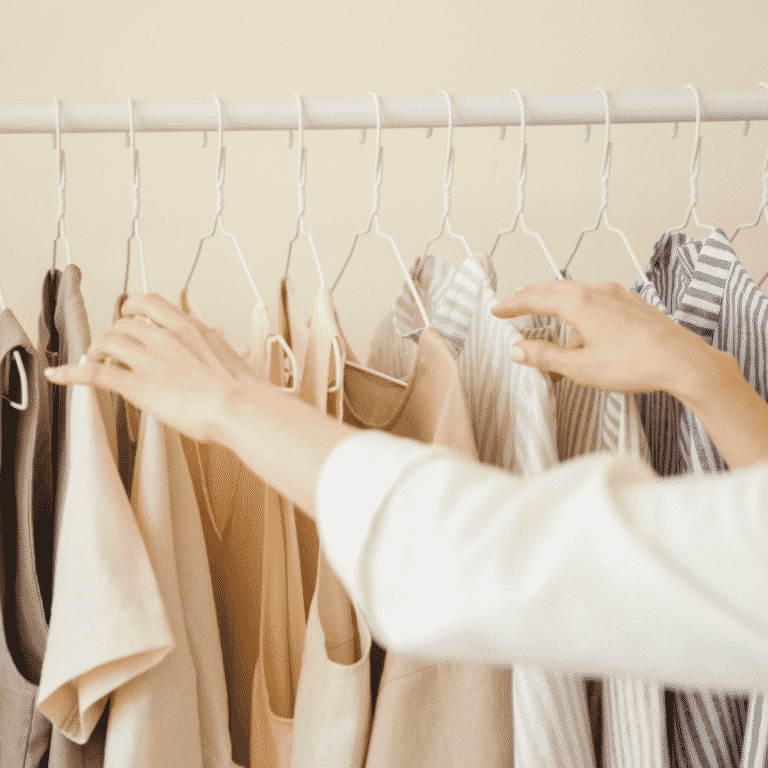 10 Easy Steps to Create the Perfect Capsule Wardrobe